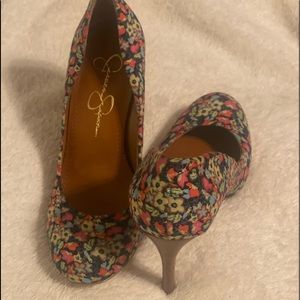 Jessica Simpson floral print pumps.